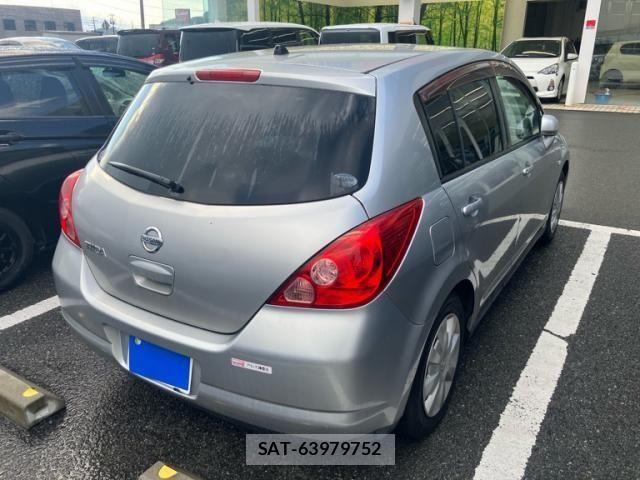 Nissan TIIDA 2006-12 7458429-4