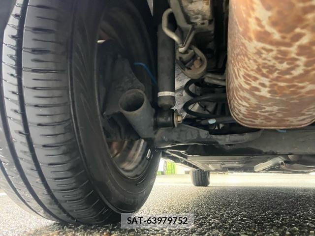 Nissan TIIDA 2006-12 7458429-8