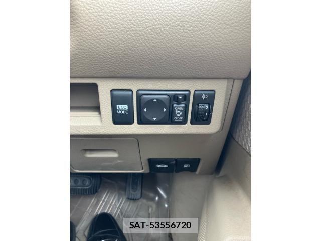 Nissan TIIDA 2011-10 7458430-15