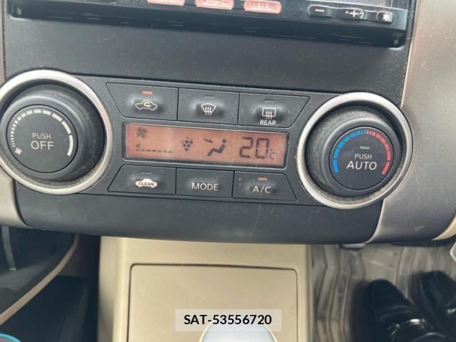 Nissan TIIDA 2011-10 7458430-17