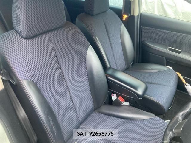 Nissan TIIDA 2012-02 7620822-11