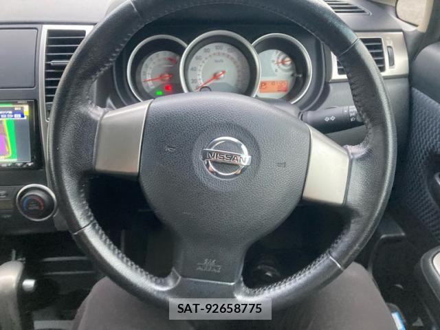 Nissan TIIDA 2012-02 7620822-13