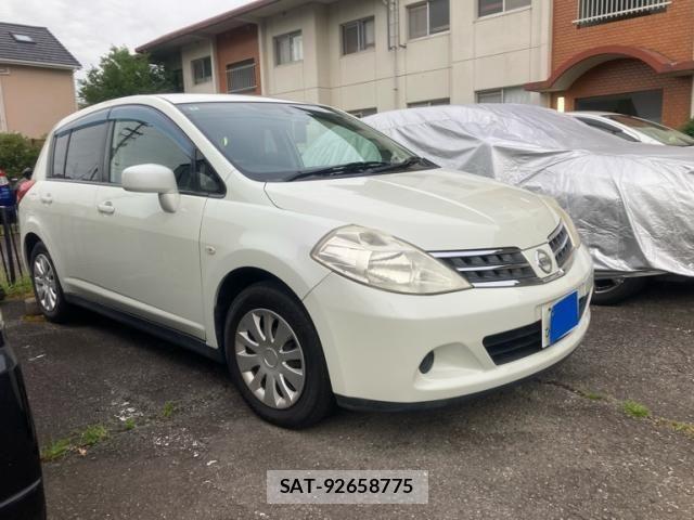 Nissan TIIDA 2012-02 7620822-1