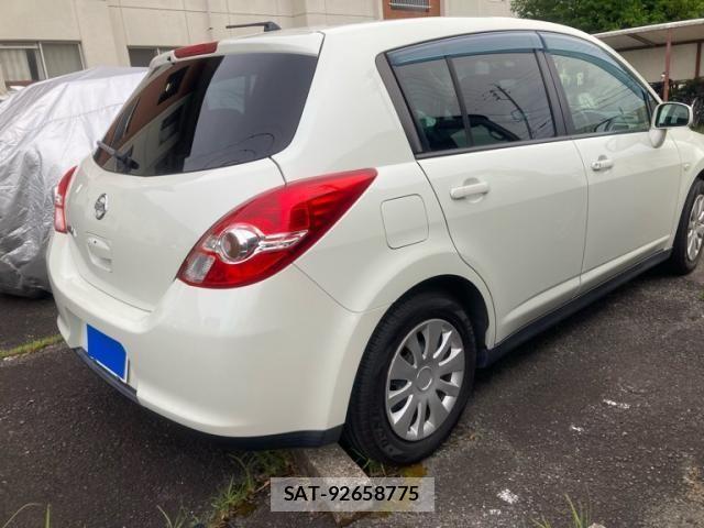 Nissan TIIDA 2012-02 7620822-2