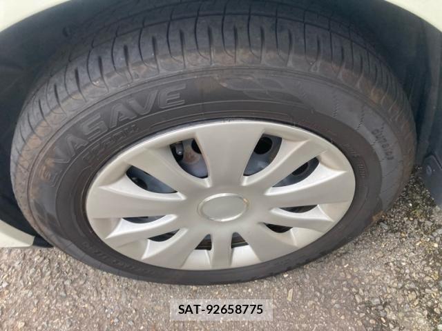 Nissan TIIDA 2012-02 7620822-7