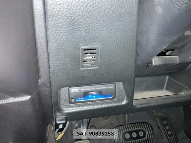 Nissan TIIDA 2009-09 7620821-17