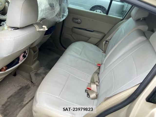 Nissan TIIDA 2012-04 7729870-8