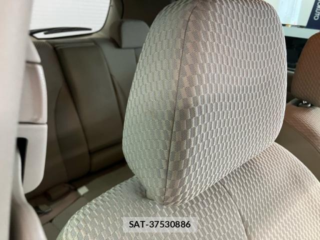 Nissan TIIDA 2012-02 7729868-18