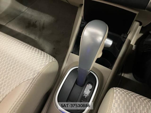 Nissan TIIDA 2012-02 7729868-21