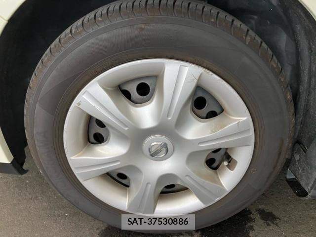 Nissan TIIDA 2012-02 7729868-6