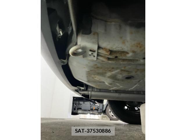 Nissan TIIDA 2012-02 7729868-8