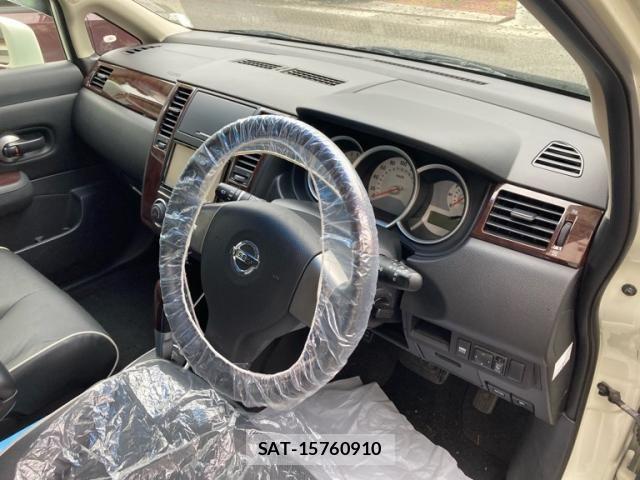 Nissan TIIDA 2011-07 7729867-11