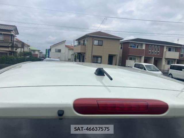 Nissan TIIDA 2011-06 7729869-12