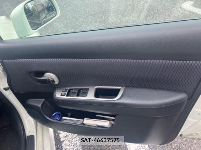 Nissan TIIDA 2011-06 7729869-16