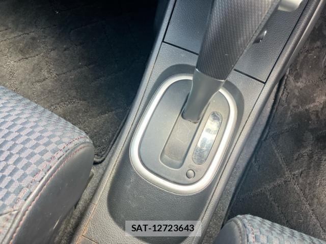 Nissan TIIDA 2009-07 7789882-11