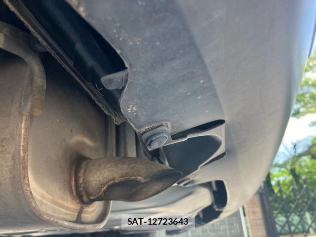 Nissan TIIDA 2009-07 7789882-5