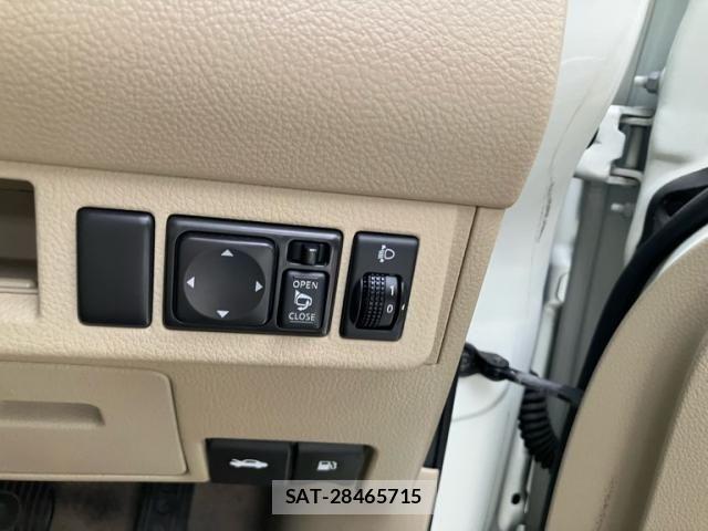 Nissan TIIDA 2010-03 7880062-9
