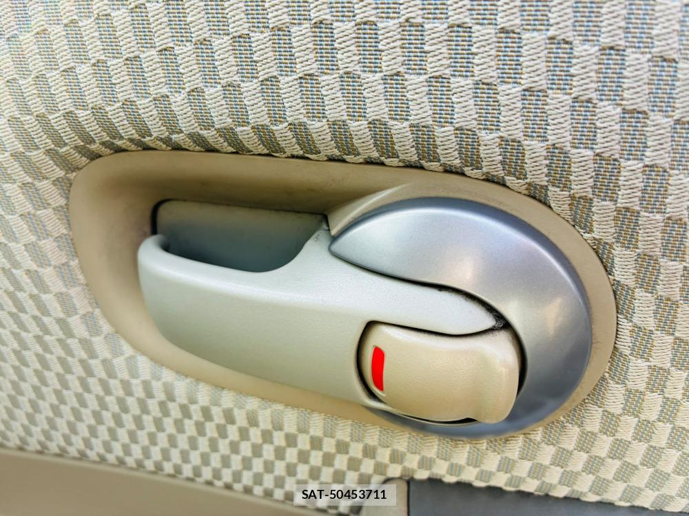 Nissan TIIDA 2009-06 7718201-20