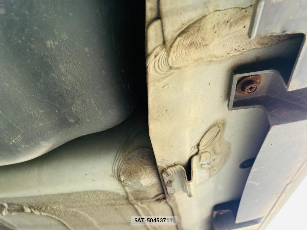 Nissan TIIDA 2009-06 7718201-36