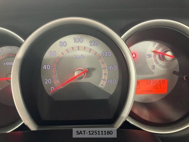 Nissan TIIDA 2009-09 7981355-16