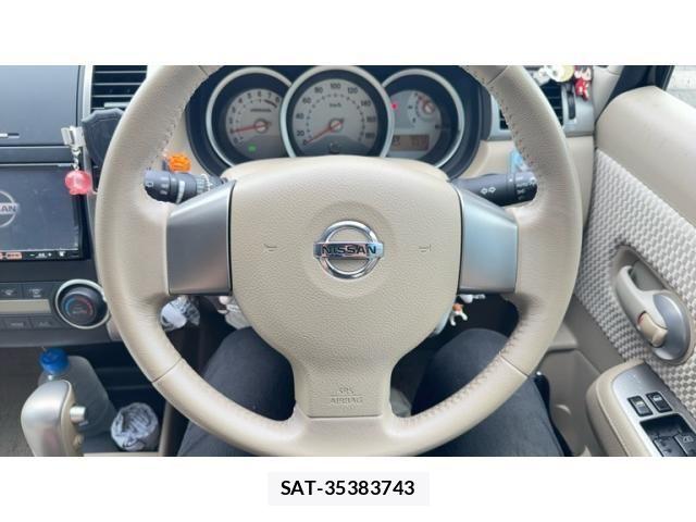 Nissan TIIDA 2012-02 8075932-11
