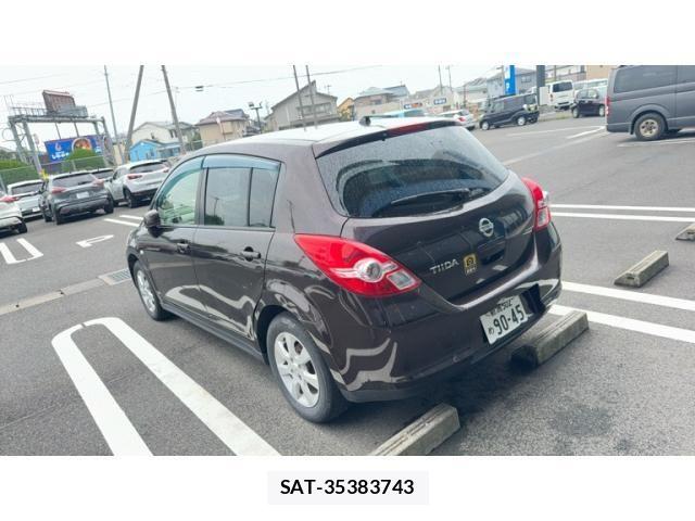 Nissan TIIDA 2012-02 8075932-1