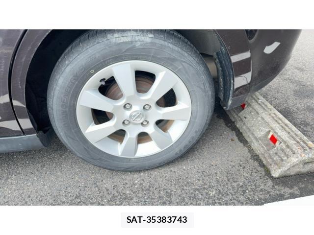 Nissan TIIDA 2012-02 8075932-2