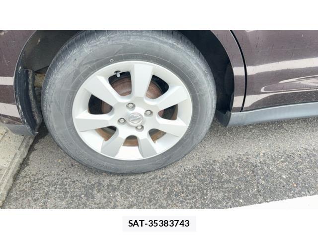 Nissan TIIDA 2012-02 8075932-5