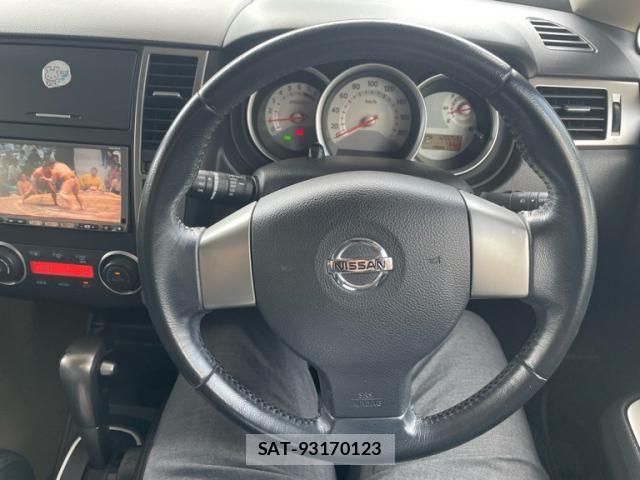 Nissan TIIDA 2010-09 8102307-15