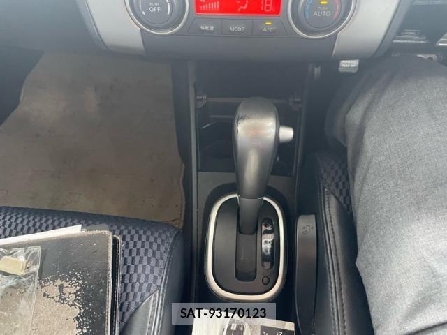 Nissan TIIDA 2010-09 8102307-17