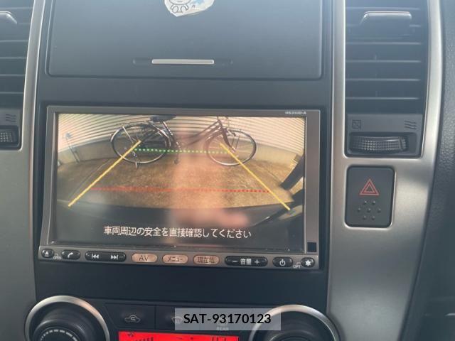 Nissan TIIDA 2010-09 8102307-19