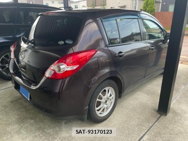 Nissan TIIDA 2010-09 8102307-2
