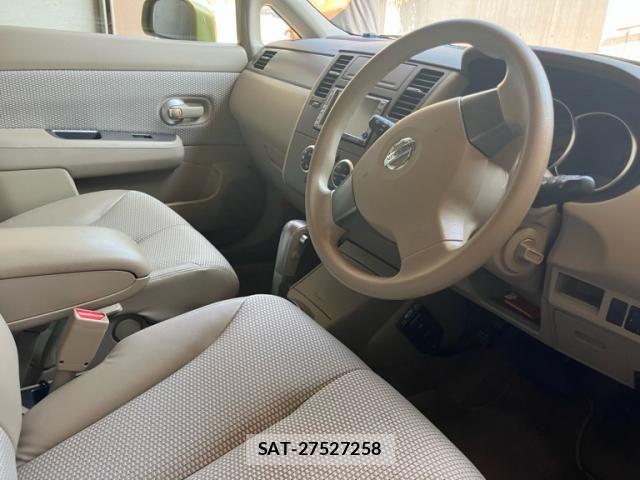 Nissan TIIDA 2005-04 8210686-11