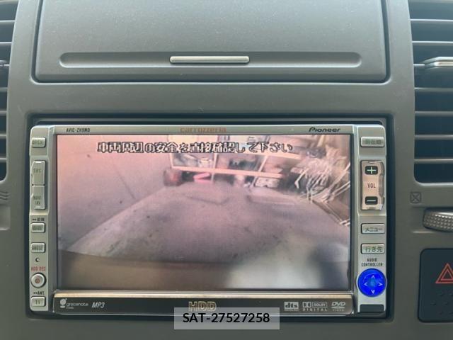 Nissan TIIDA 2005-04 8210686-17