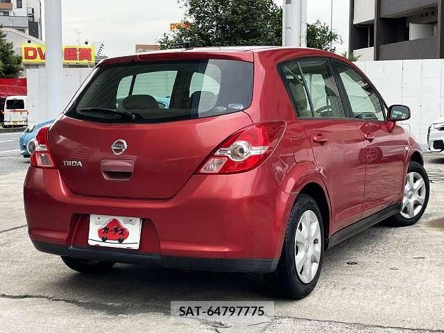Nissan TIIDA 2008-08 8232153-2
