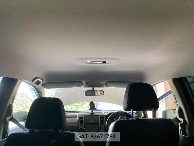 Nissan TIIDA 2009-09 8317662-14