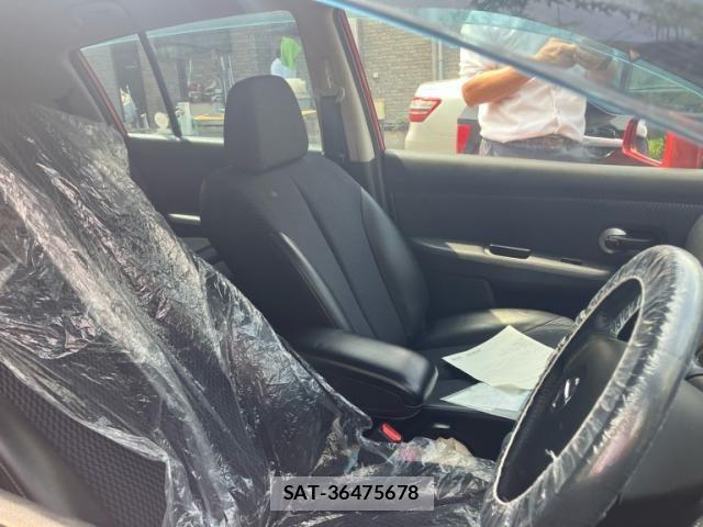 Nissan TIIDA 2010-11 8317664-16
