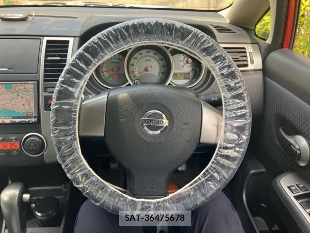 Nissan TIIDA 2010-11 8317664-1