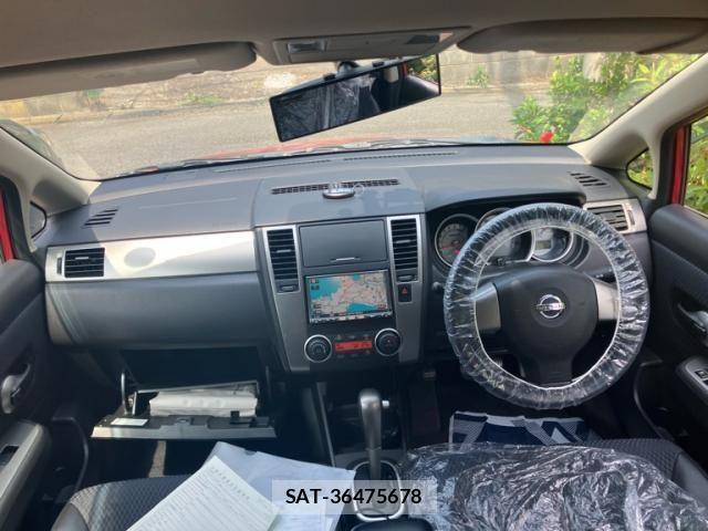 Nissan TIIDA 2010-11 8317664-2