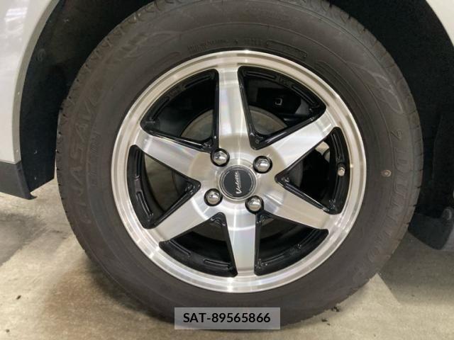 Nissan TIIDA 2011-11 8317663-11