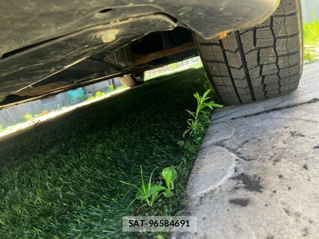 Nissan TIIDA 2009-08 8338222-9