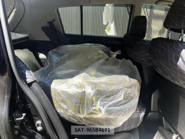 Nissan TIIDA 2009-08 8338222-18