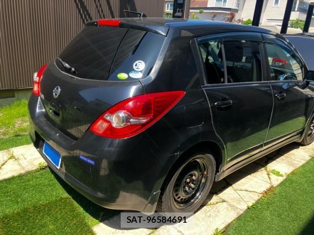 Nissan TIIDA 2009-08 8338222-3