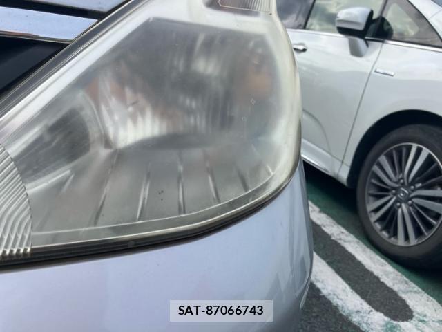 Nissan TIIDA 2010-11 8369431-9