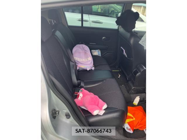 Nissan TIIDA 2010-11 8369431-16
