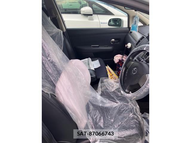 Nissan TIIDA 2010-11 8369431-17