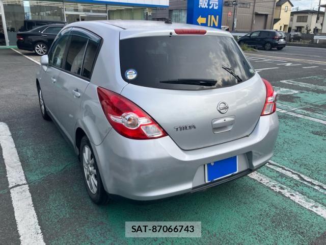 Nissan TIIDA 2010-11 8369431-3