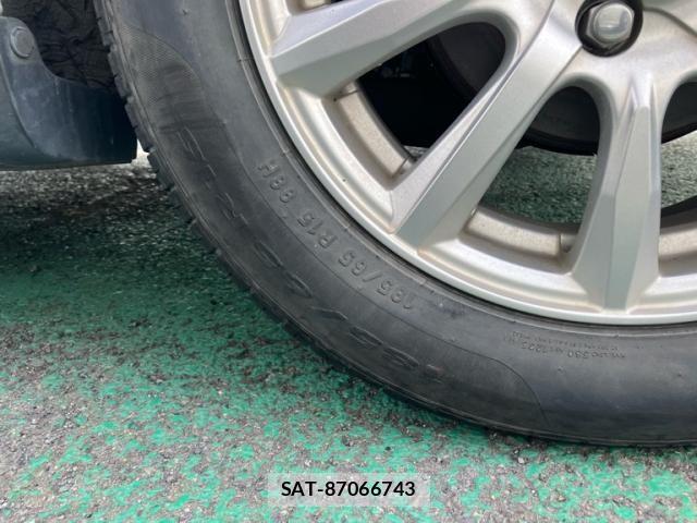 Nissan TIIDA 2010-11 8369431-8