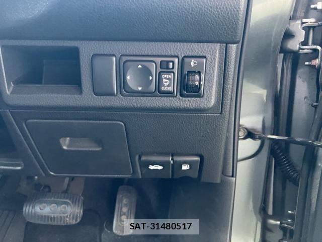 Nissan TIIDA 2006-03 8372289-12
