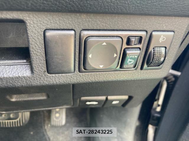 Nissan TIIDA 2009-09 8415481-12